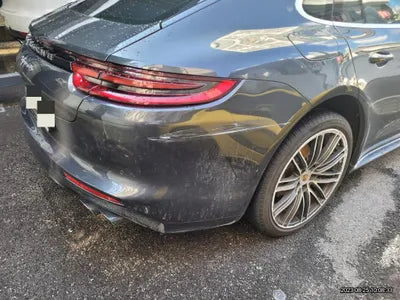 2017 Porsche Panamera VIN:
