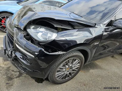 2016 Porsche Cayenne VIN: