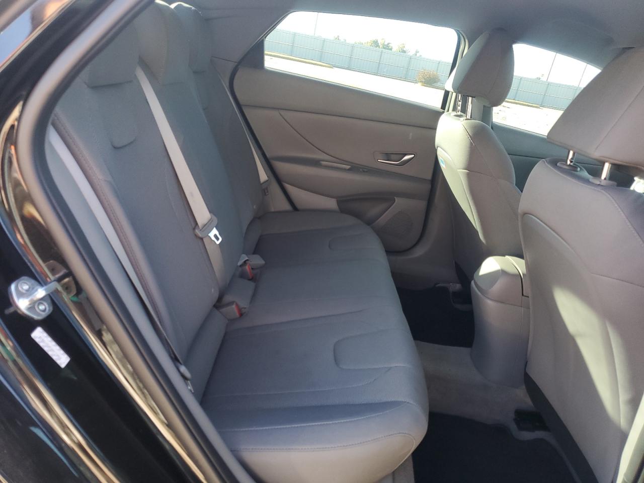 2023 HYUNDAI ELANTRA SE VIN:KMHLL4AG3PU470030