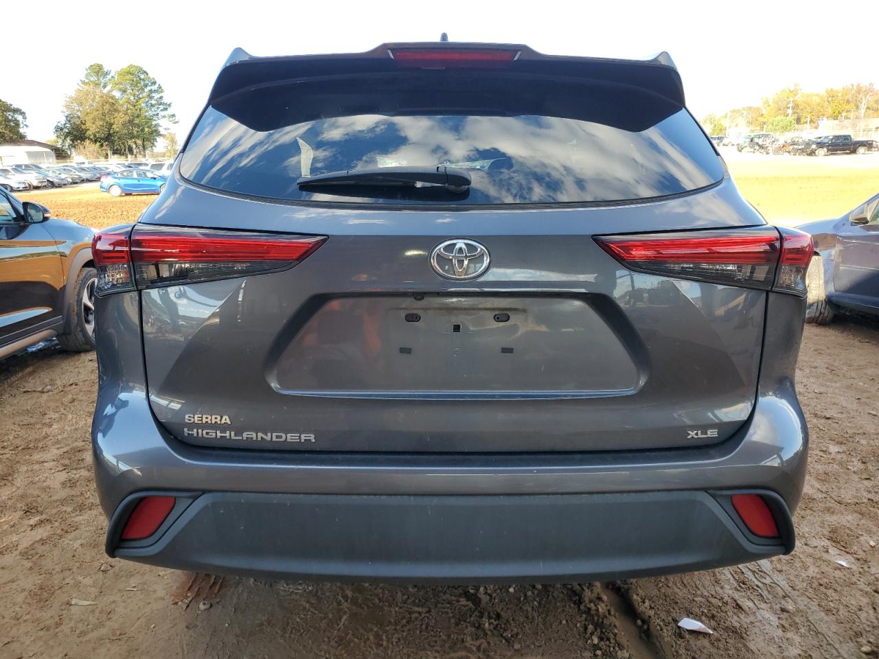 2022 TOYOTA HIGHLANDER XLE VIN:5TDGZRAH2NS140715