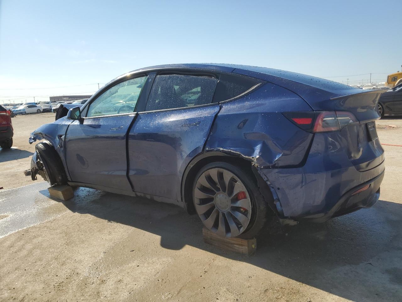 2022 TESLA MODEL Y  VIN:7SAYGDEF2NF388086