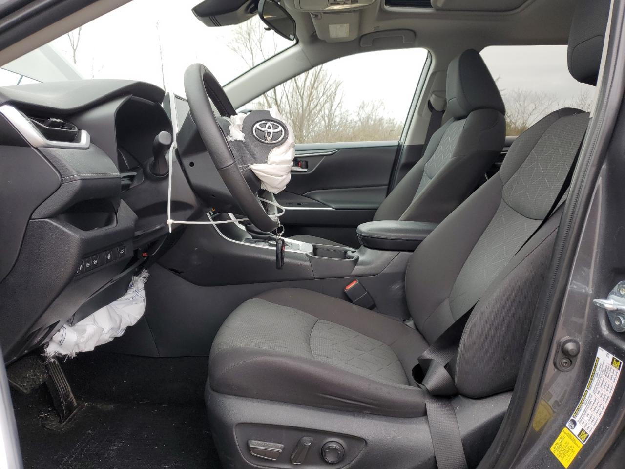 2024 TOYOTA RAV4 XLE VIN:2T3RWRFV2RW205941