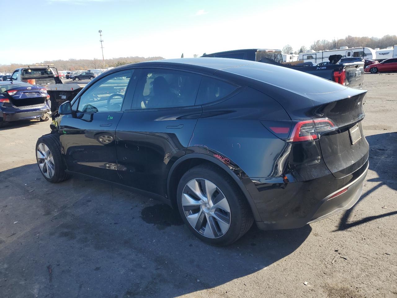 2023 TESLA MODEL Y  VIN:7SAYGDEE8PA108582