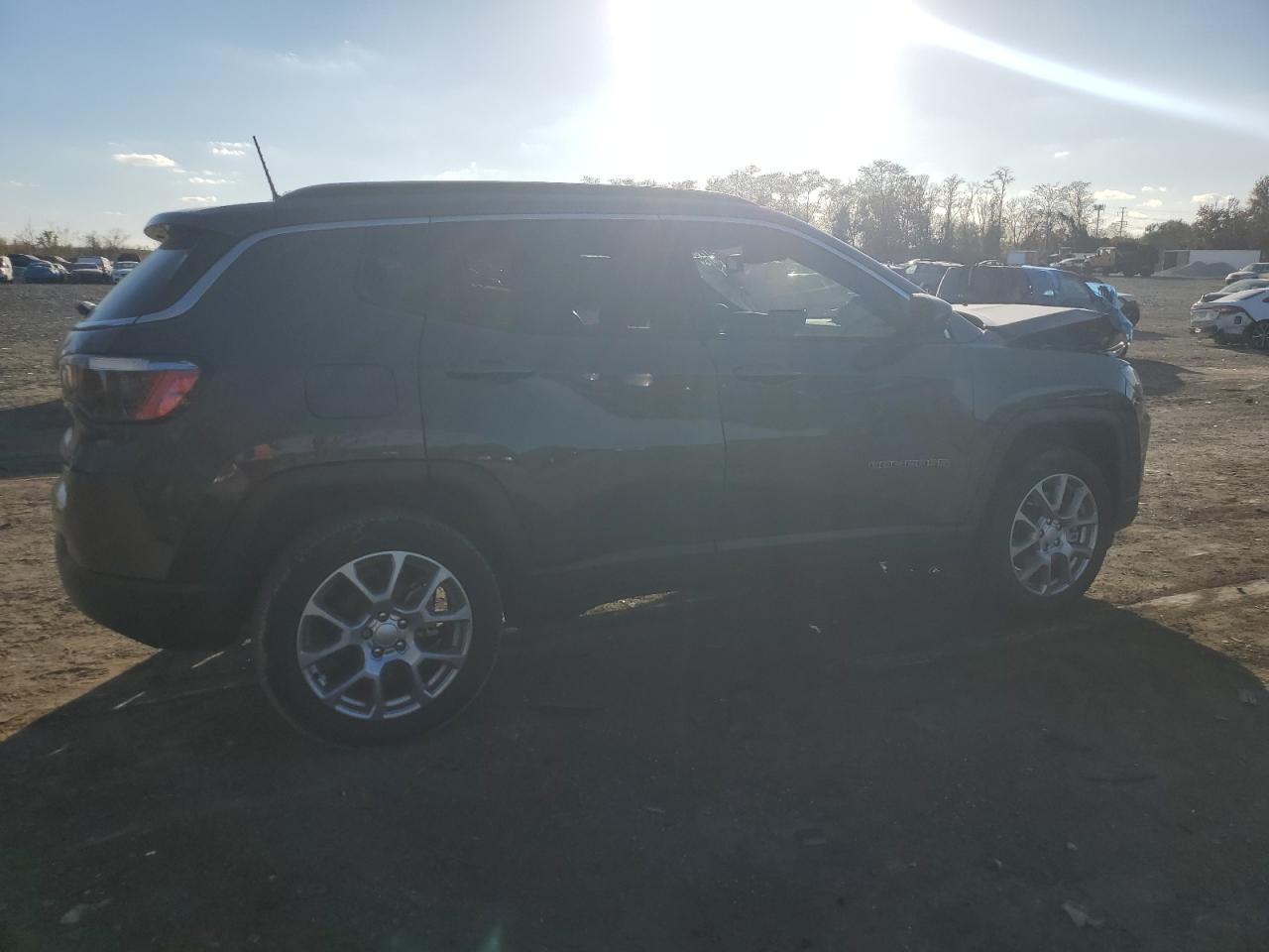 2024 JEEP COMPASS LATITUDE LUX VIN:3C4NJDFN8RT154145