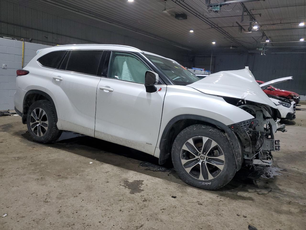 2022 TOYOTA HIGHLANDER HYBRID XLE VIN:5TDGBRCH1NS542257