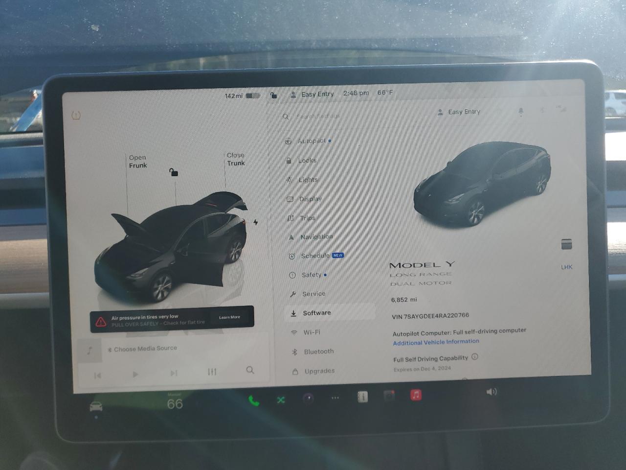 2024 TESLA MODEL Y  VIN:7SAYGDEE4RA220766