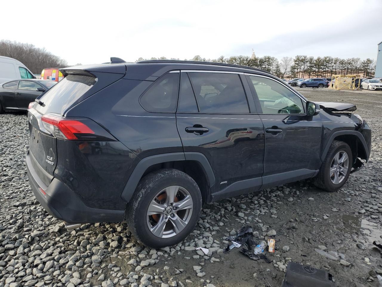2022 TOYOTA RAV4 XLE VIN:JTMRWRFVXND153112