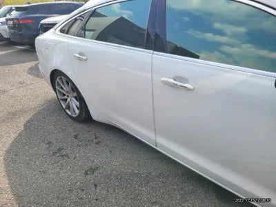 2016 Jaguar XJ SAJAA229XGNV99979 VIN:SAJAA229XGNV99979