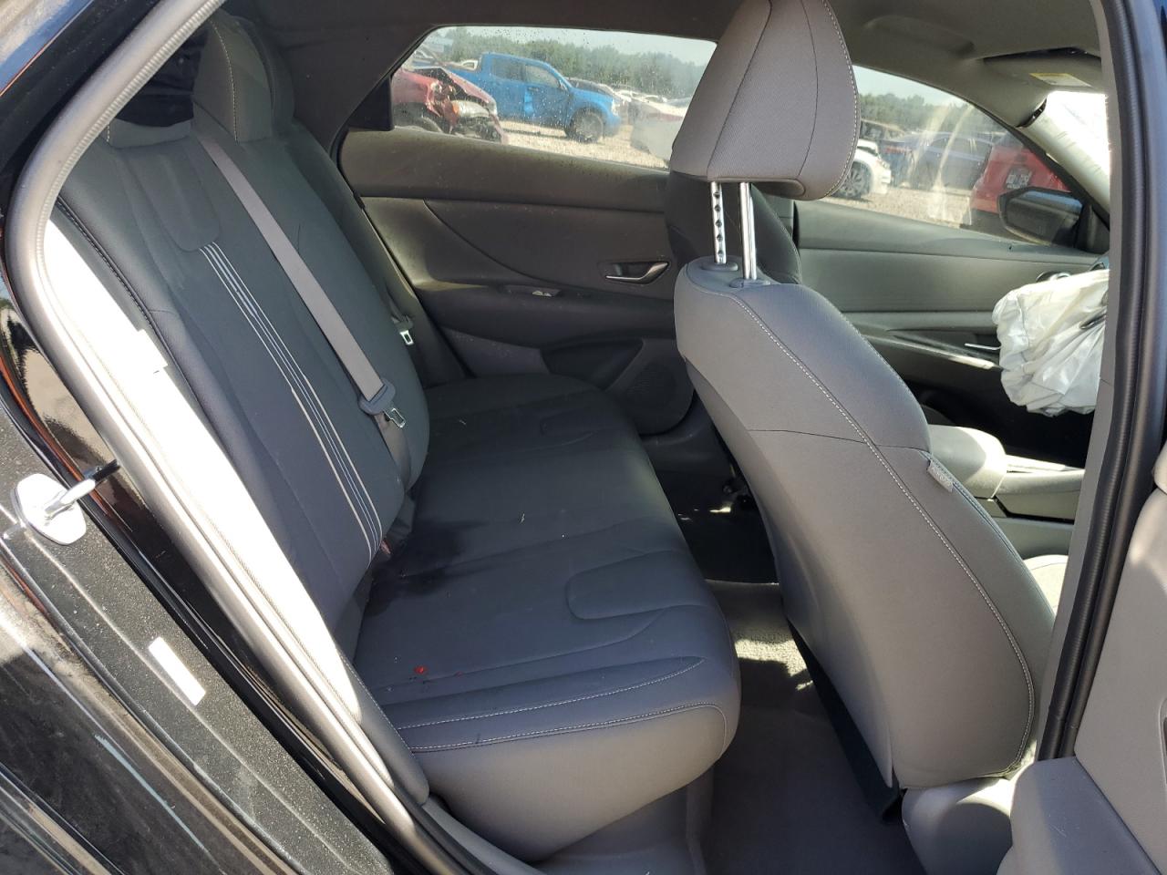 2024 HYUNDAI ELANTRA BLUE VIN:KMHLM4DJ4RU093232