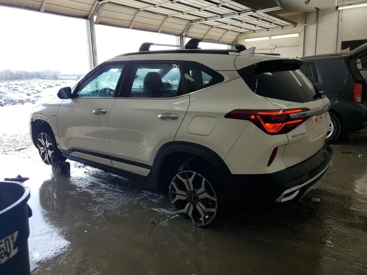 2023 KIA SELTOS SX VIN:KNDETCA24P7383201