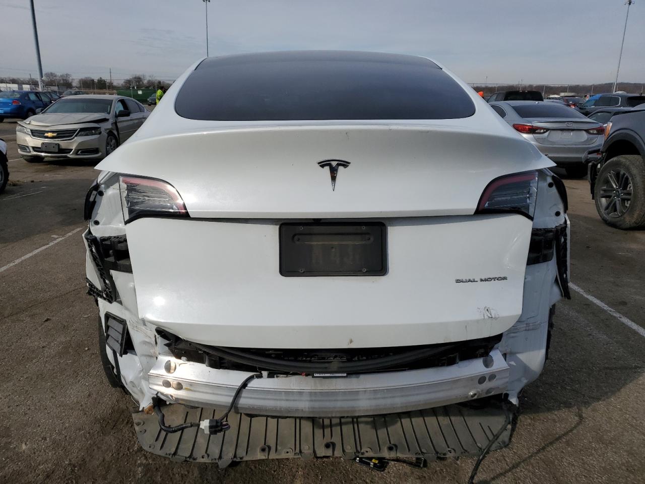 2022 TESLA MODEL Y  VIN:7SAYGDEE7NF312709