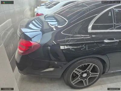 2017 Mercedes-Benz E 300 WDDZF4KBXHA096047 VIN:WDDZF4KBXHA096047