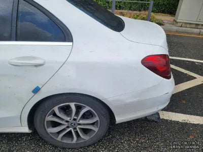 2017 Mercedes-Benz C 200 WDDWF4CB1HF584713 VIN:WDDWF4CB1HF584713