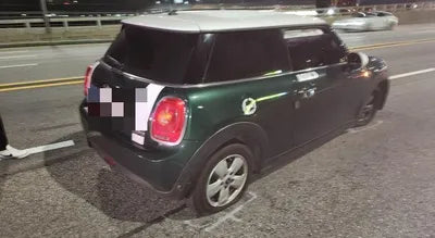 2016 MINI Cooper VIN:
