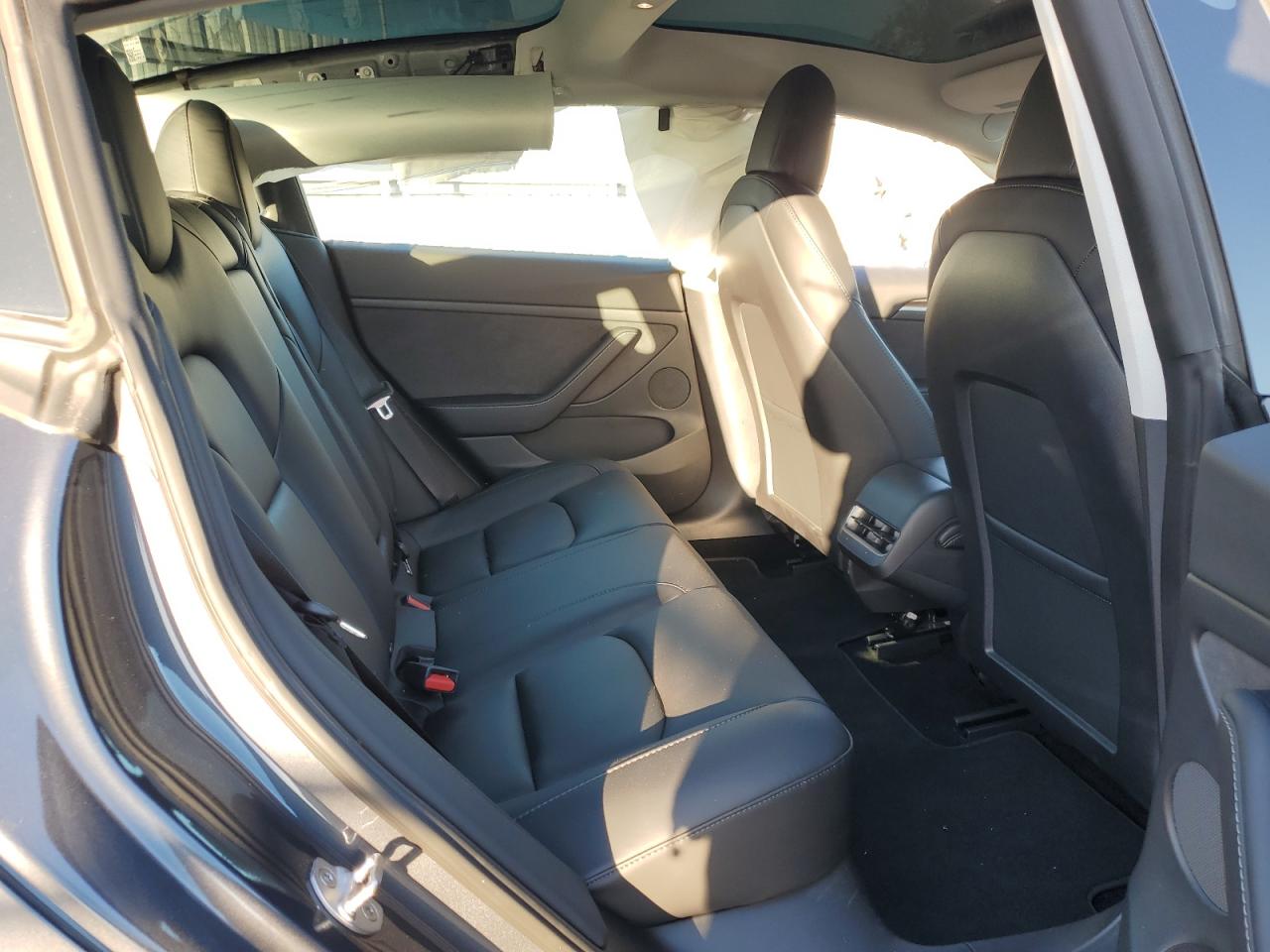 2022 TESLA MODEL 3  VIN:5YJ3E1EB5NF361750