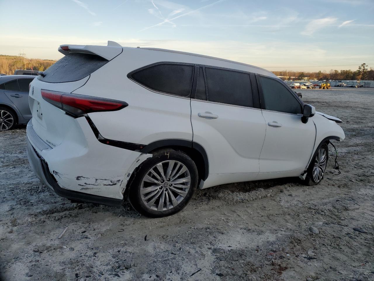 2022 TOYOTA HIGHLANDER PLATINUM VIN:5TDFZRAH8NS101655
