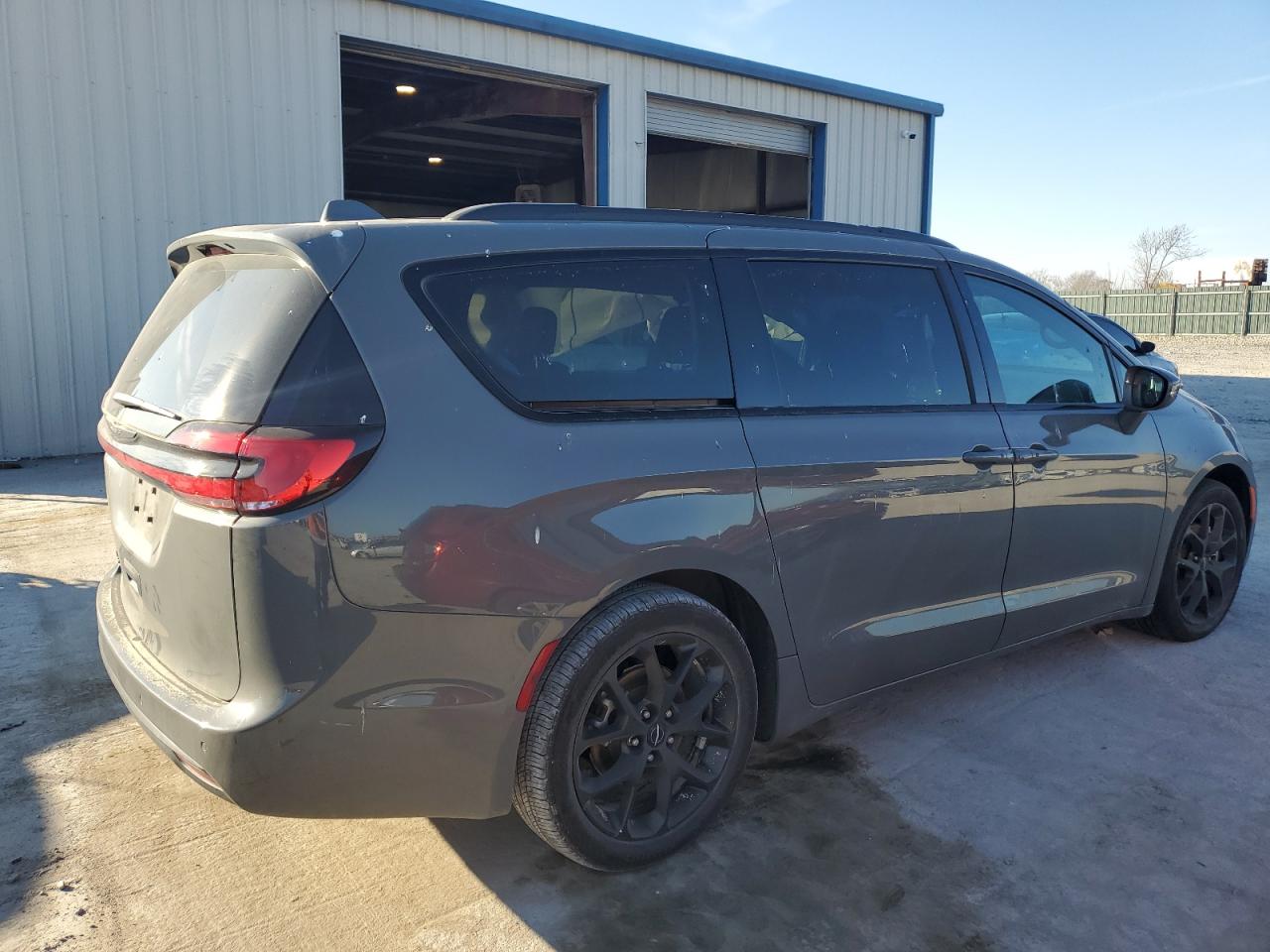 2022 CHRYSLER PACIFICA TOURING L VIN:2C4RC1BG3NR107118