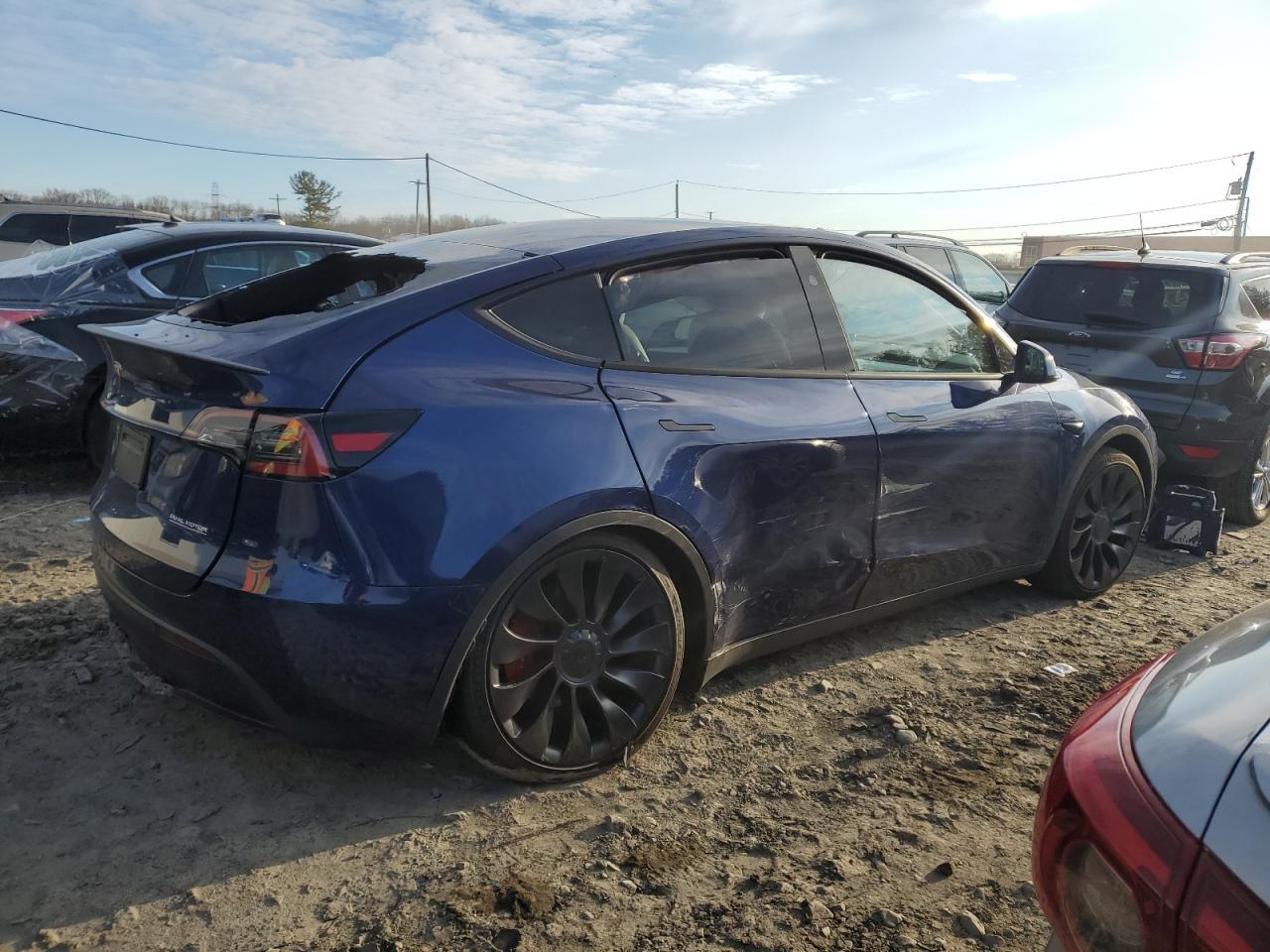 2024 TESLA MODEL Y  VIN:7SAYGDEF4RF026492