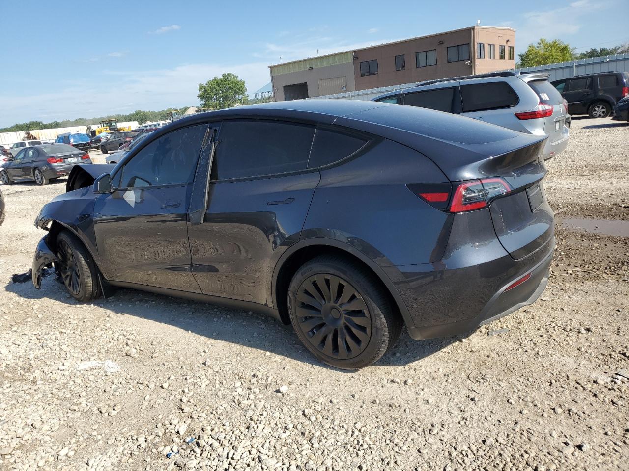 2024 TESLA MODEL Y  VIN:7SAYGDEE8RA225890