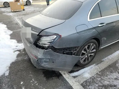 2018 Mercedes-Benz E 300 VIN: