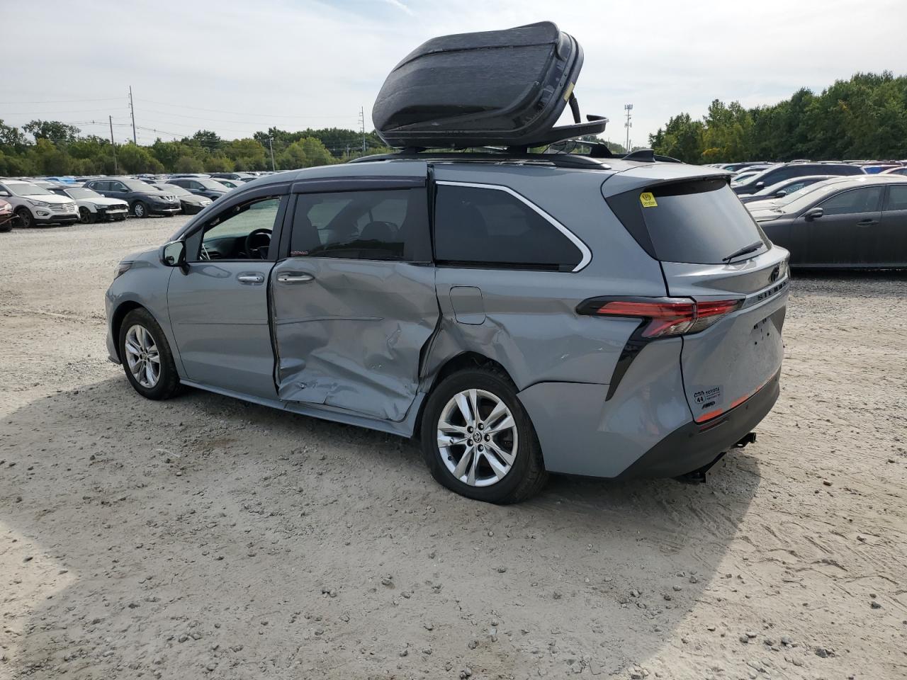 2022 TOYOTA SIENNA XLE VIN:5TDASKFCXNS045169