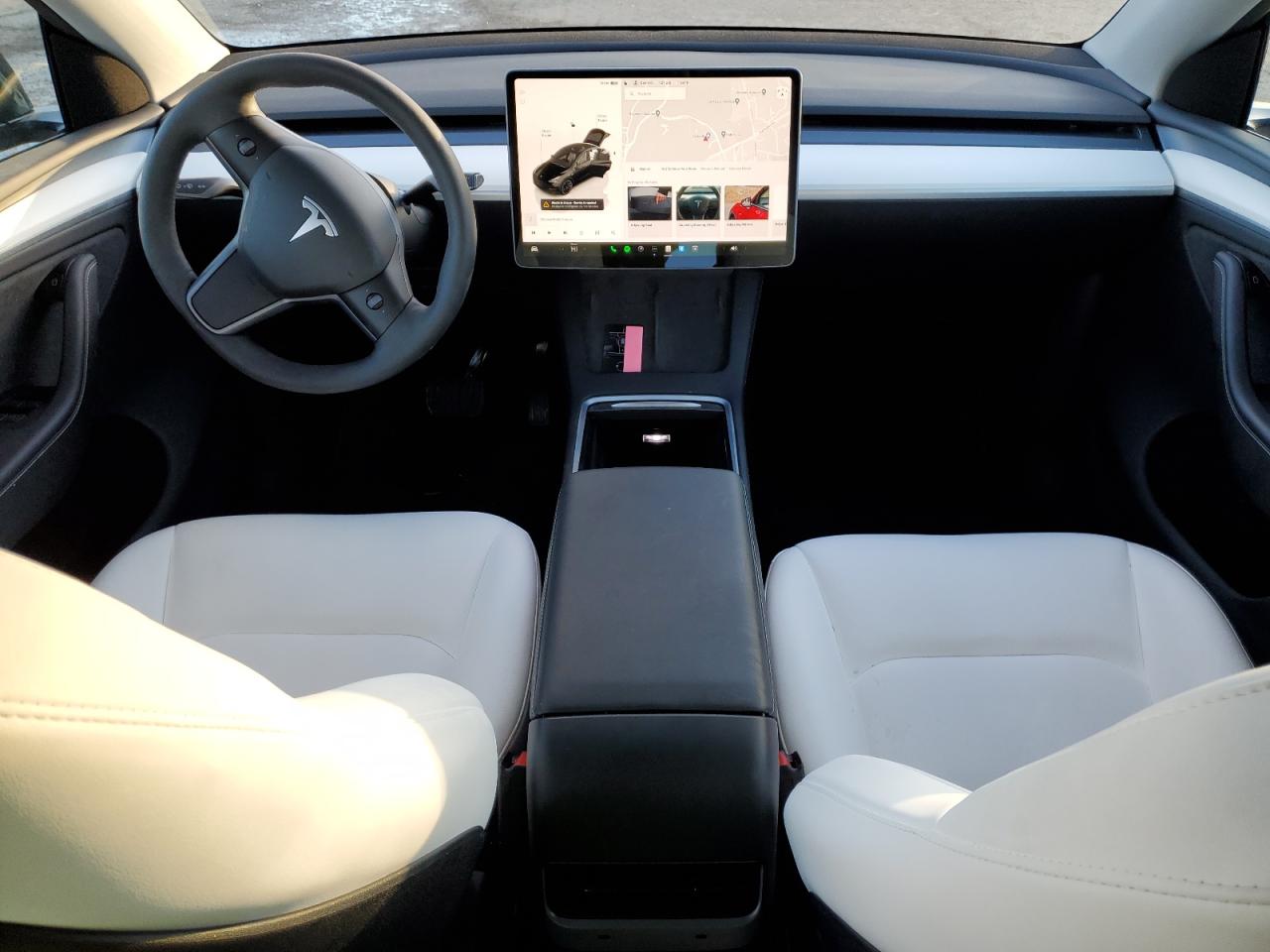 2024 TESLA MODEL Y  VIN:7SAYGDEEXRA271821