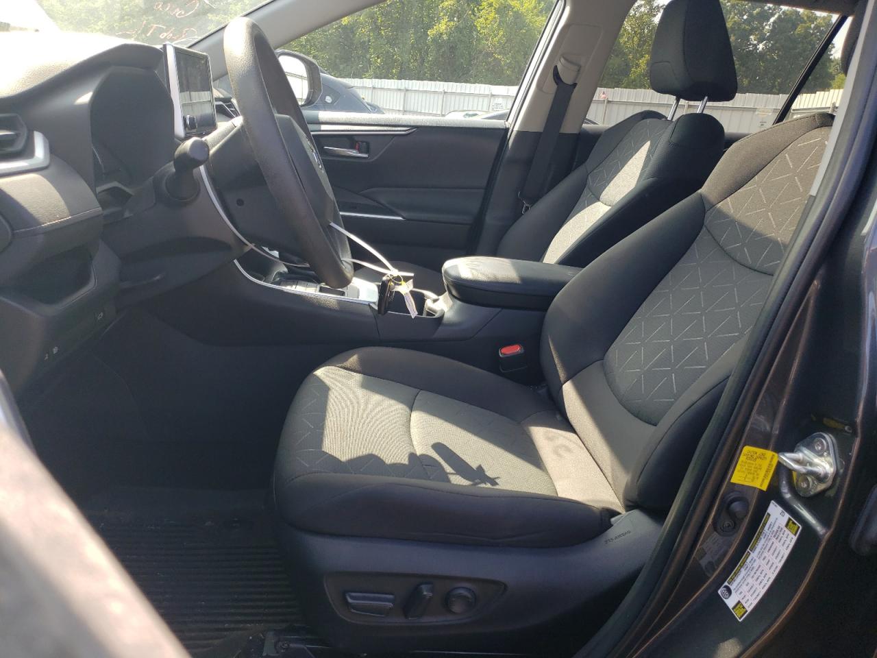 2023 TOYOTA RAV4 XLE VIN:2T3P1RFV0PW334697