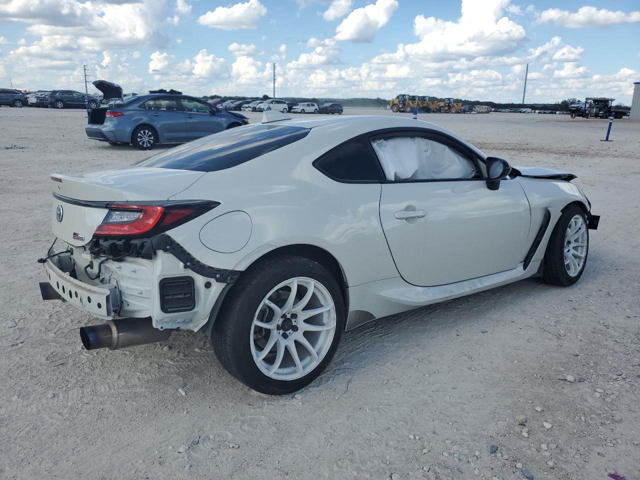 2023 TOYOTA GR 86  VIN:JF1ZNBC11P8756477