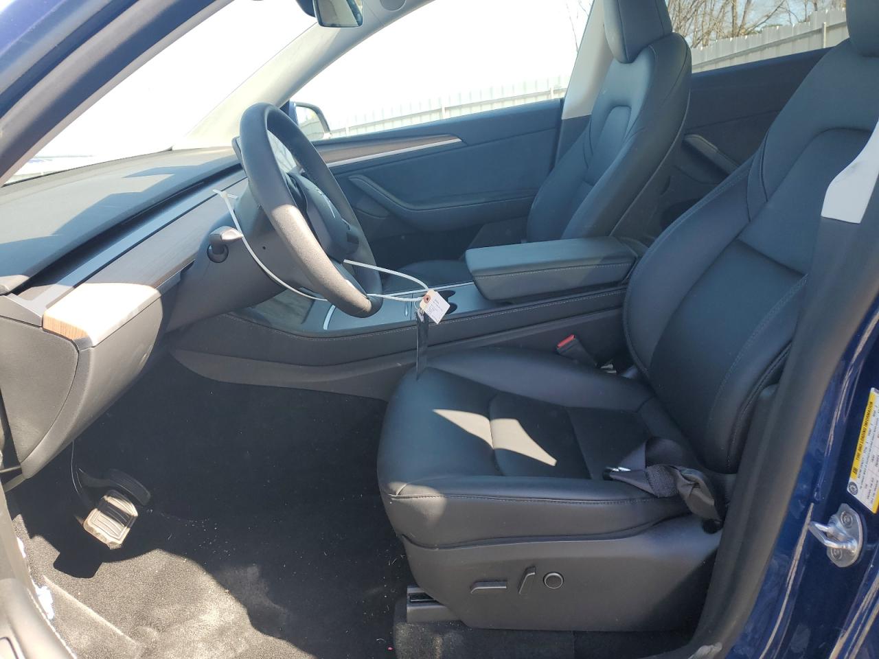 2024 TESLA MODEL Y  VIN:7SAYGDEE2RA295983