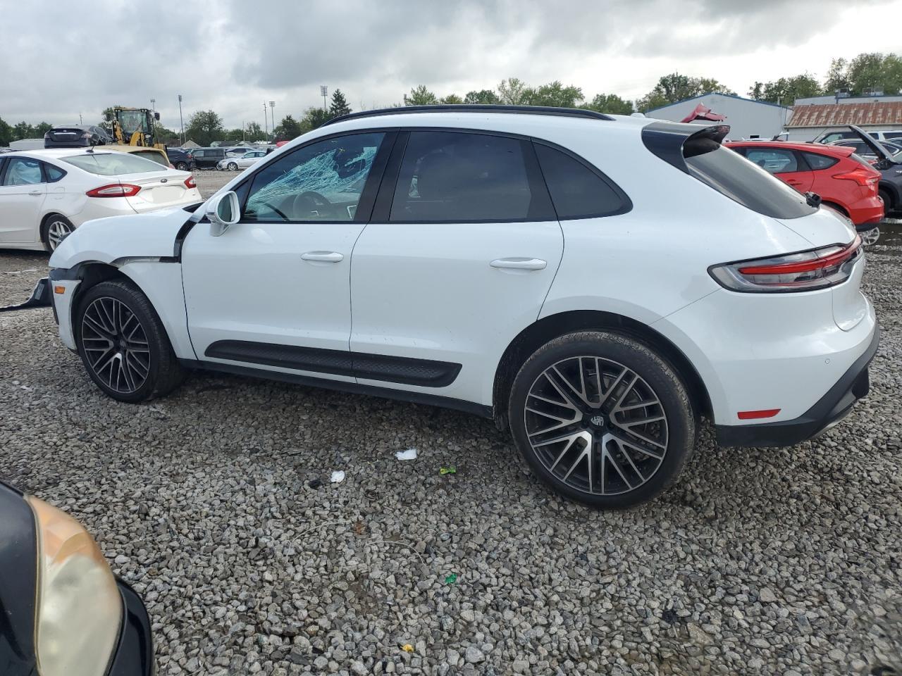 2022 PORSCHE MACAN  VIN:WP1AA2A57NLB09633