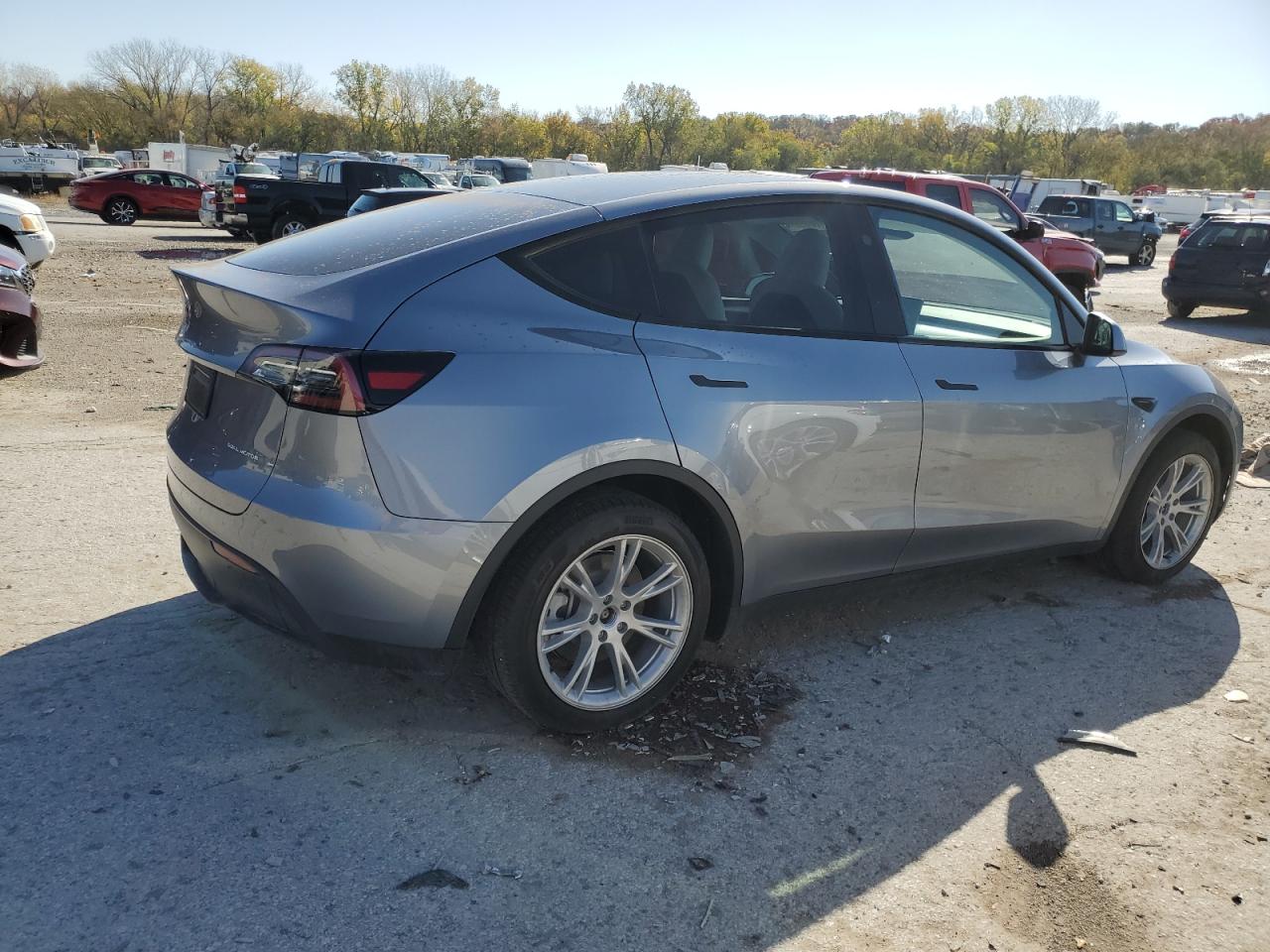 2024 TESLA MODEL Y  VIN:7SAYGDEE1RA288846