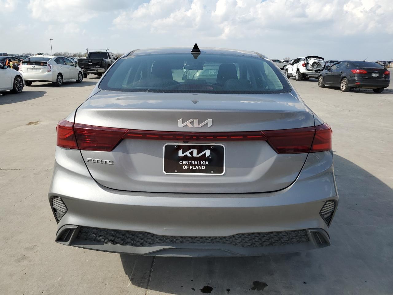 2023 KIA FORTE LX VIN:3KPF24AD1PE557370