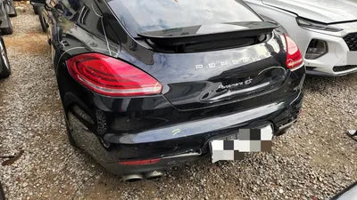 2015 Porsche Panamera VIN: