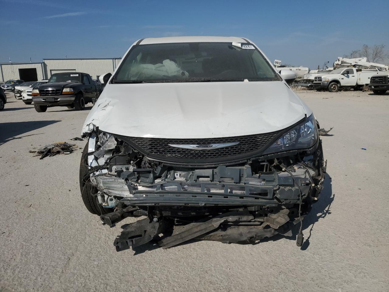 2022 CHRYSLER VOYAGER LX VIN:2C4RC1CG5NR230045