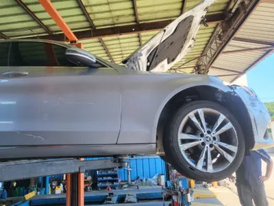 2018 Mercedes-Benz C 220 VIN: