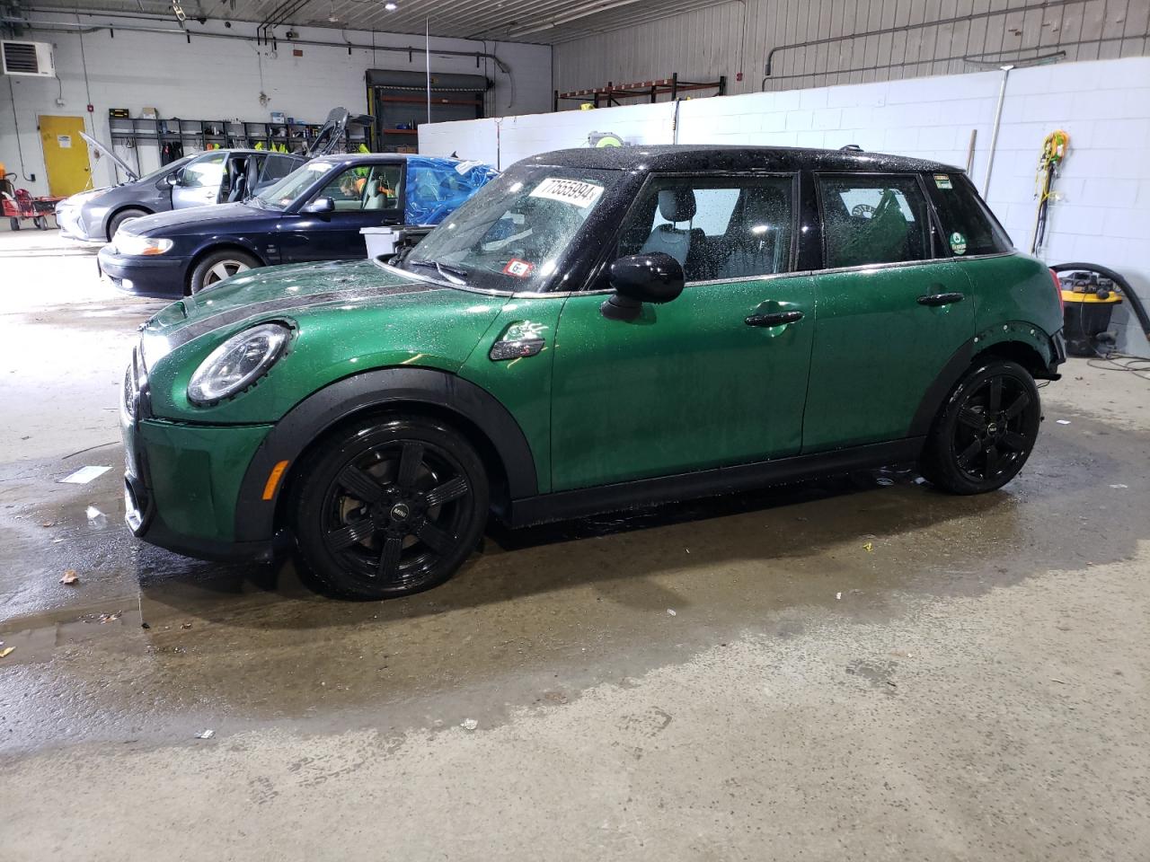 2022 MINI COOPER S VIN:WMW53DK08N2P87600