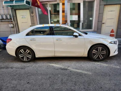 2021 Mercedes-Benz A 200 VIN: