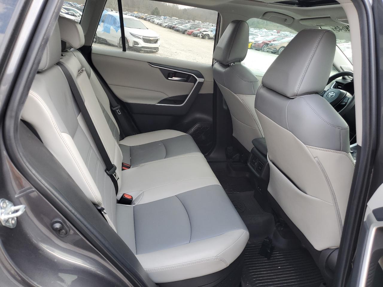 2022 TOYOTA RAV4 XLE PREMIUM VIN:2T3B6RFV3NW030286