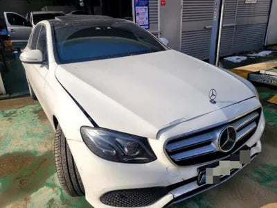 2016 Mercedes-Benz E 220 VIN: