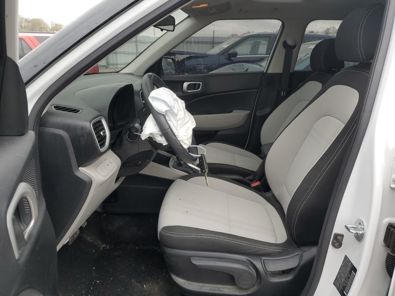 2022 HYUNDAI VENUE SEL VIN:KMHRC8A3XNU166821