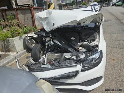 2019 Mercedes-Benz E 300 VIN: