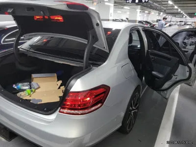 2015 Mercedes-Benz E 220 VIN: