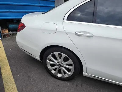 2017 Mercedes-Benz E 220 VIN: