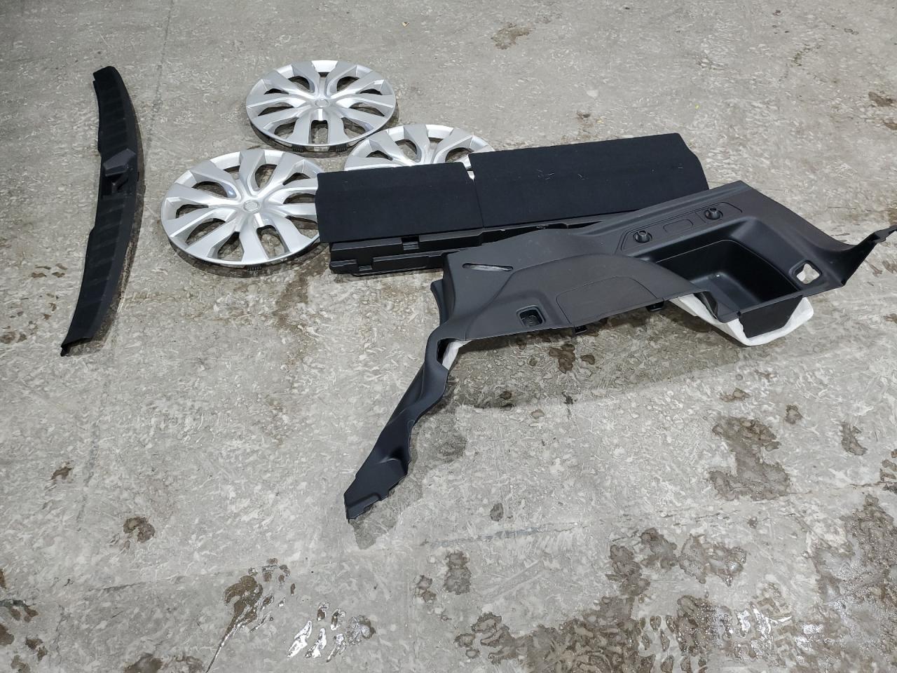 2023 SUBARU FORESTER PREMIUM VIN:JF2SKAEC3PH513235