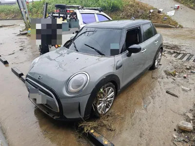 2022 MINI Cooper VIN: