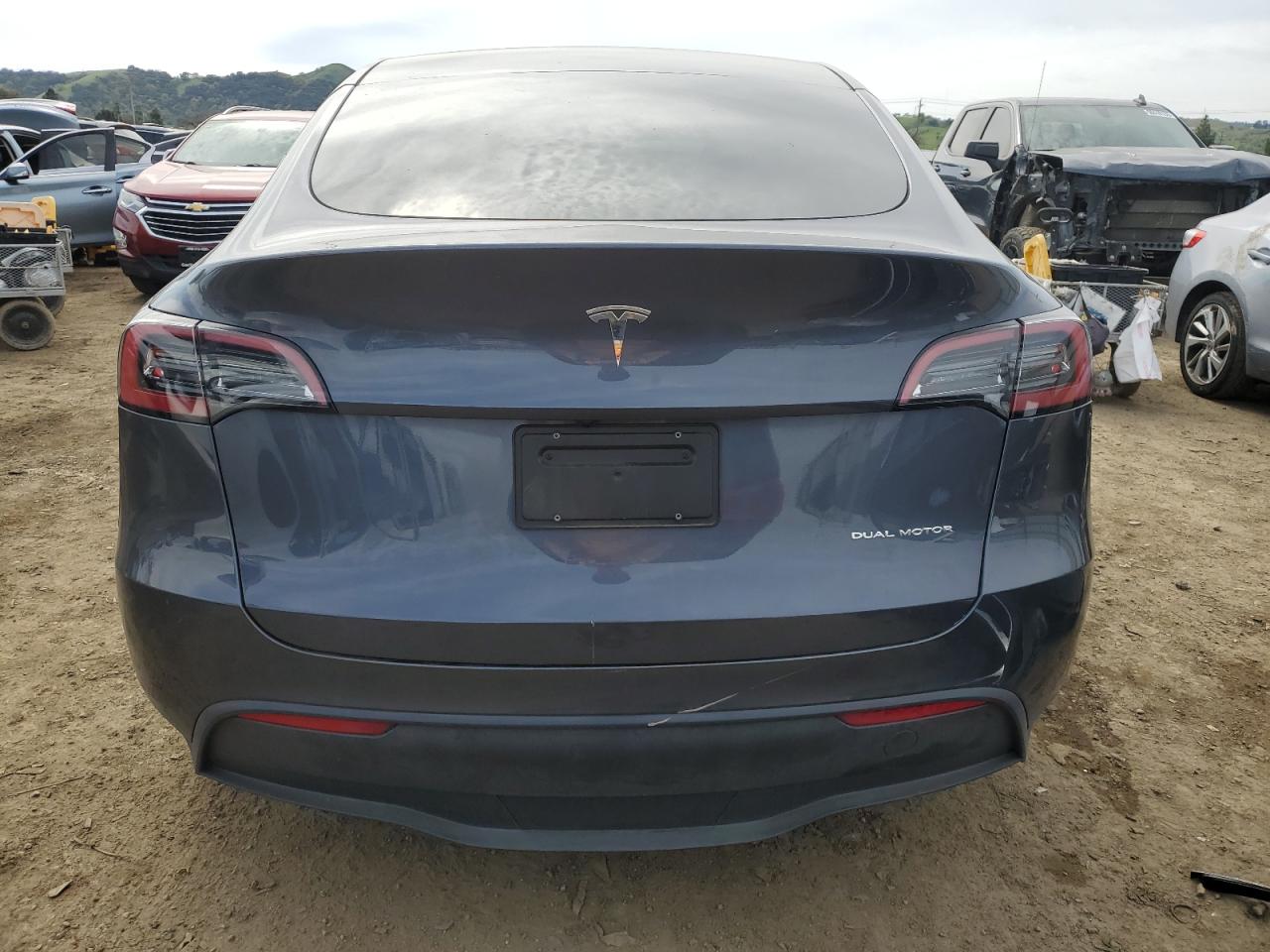 2023 TESLA MODEL Y  VIN:7SAYGDEE2PF824672