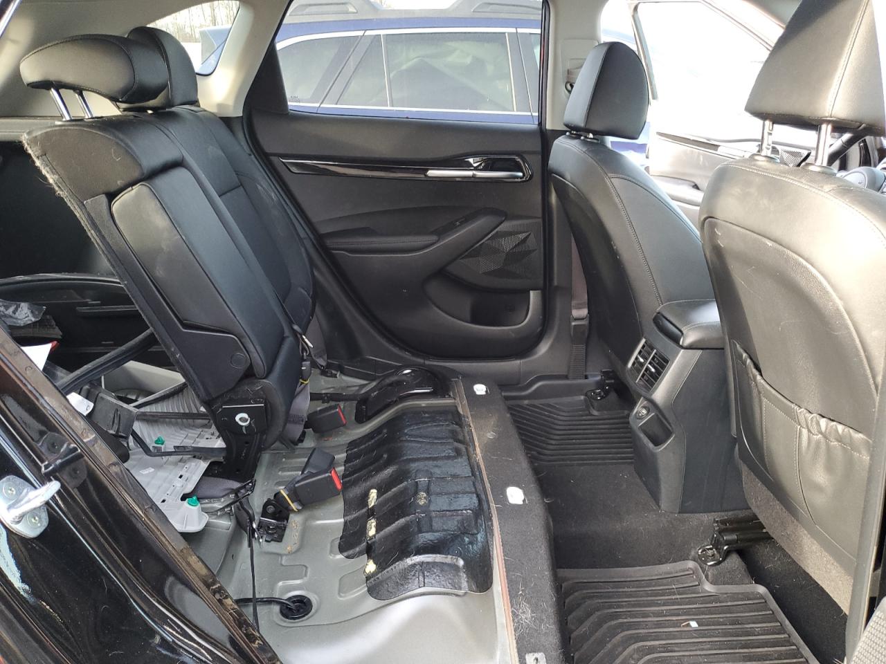 2023 KIA SELTOS SX VIN:KNDETCA26P7355559