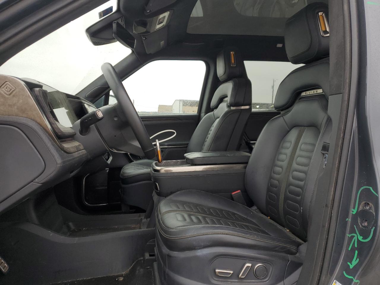 2022 RIVIAN R1T LAUNCH EDITION VIN:7FCTGAAL7NN002288