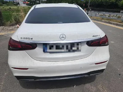 2022 Mercedes-Benz E 220 VIN: