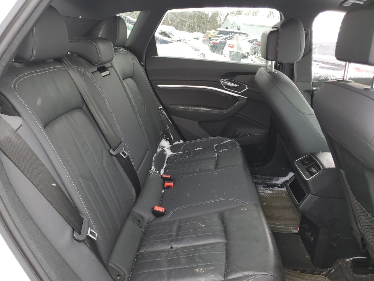 2022 AUDI E-TRON PREMIUM VIN:WA1AAAGE6NB042543